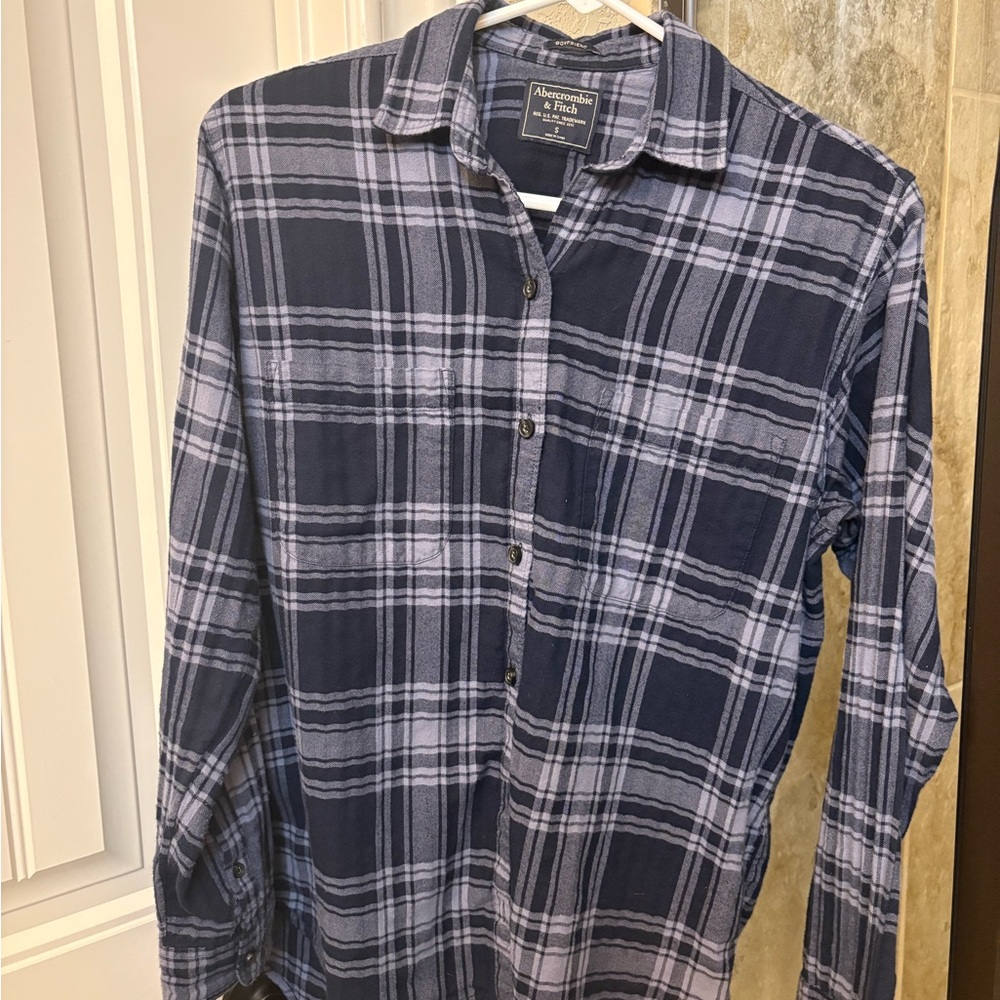 Abercrombie & Fitch women’s Blue and White Plaid Shirt